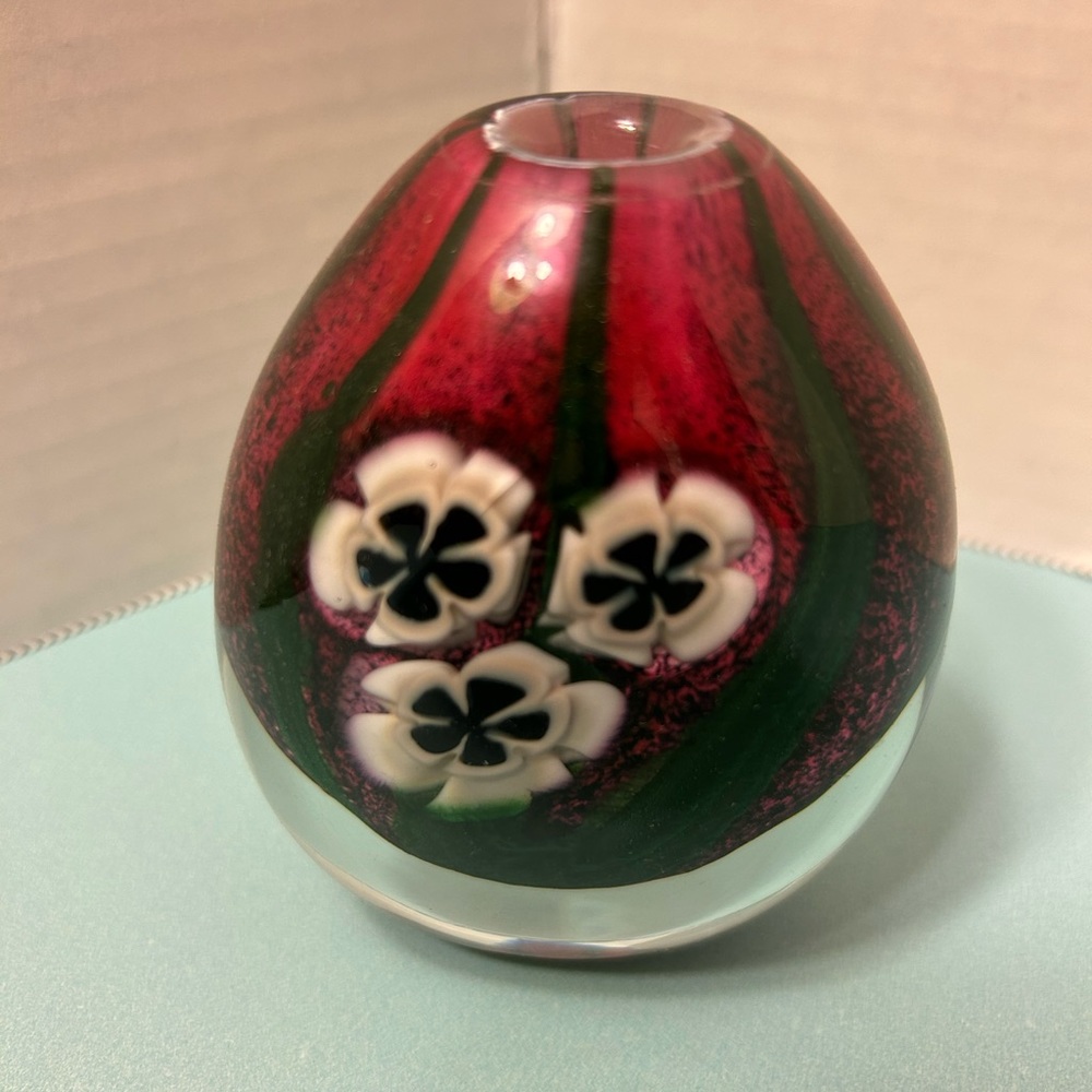 Robert Eickholt 1996 Signed Studio Art Glass Paperweight/Bud-vase  4" Tall